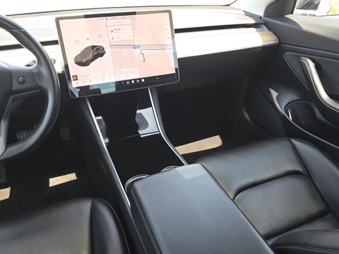 Used 2018 Tesla Model 3 Long Range AWD/4WD image 10