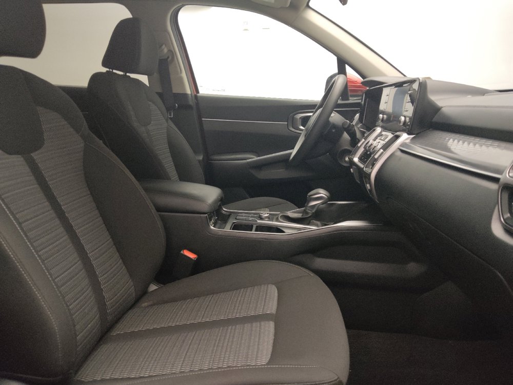 Used 2023 Kia Sorento LX FWD image 21