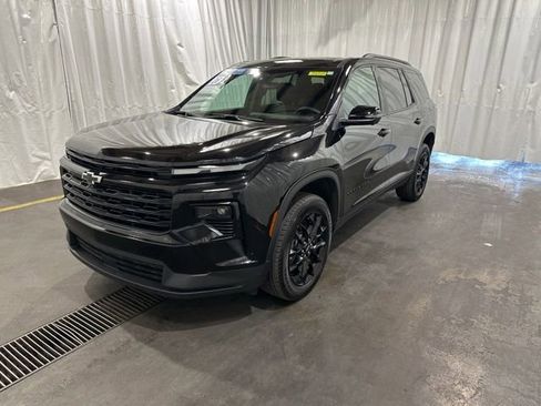 Certified 2026 Chevrolet Traverse LT w/ Midnight/Sport Edition image 25