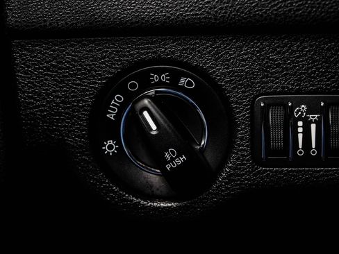 Used 2022 Chrysler 300 S RWD image 32