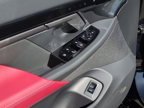 New 2026 BMW 530i RWD image 15