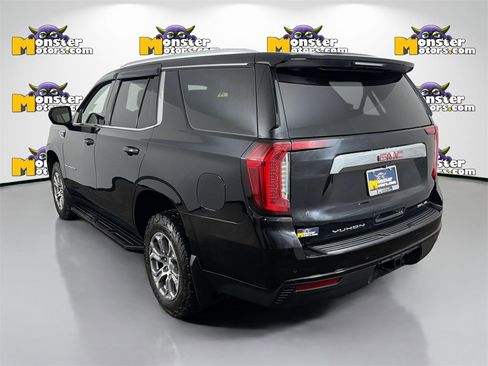 Used 2024 GMC Yukon SLE image 7