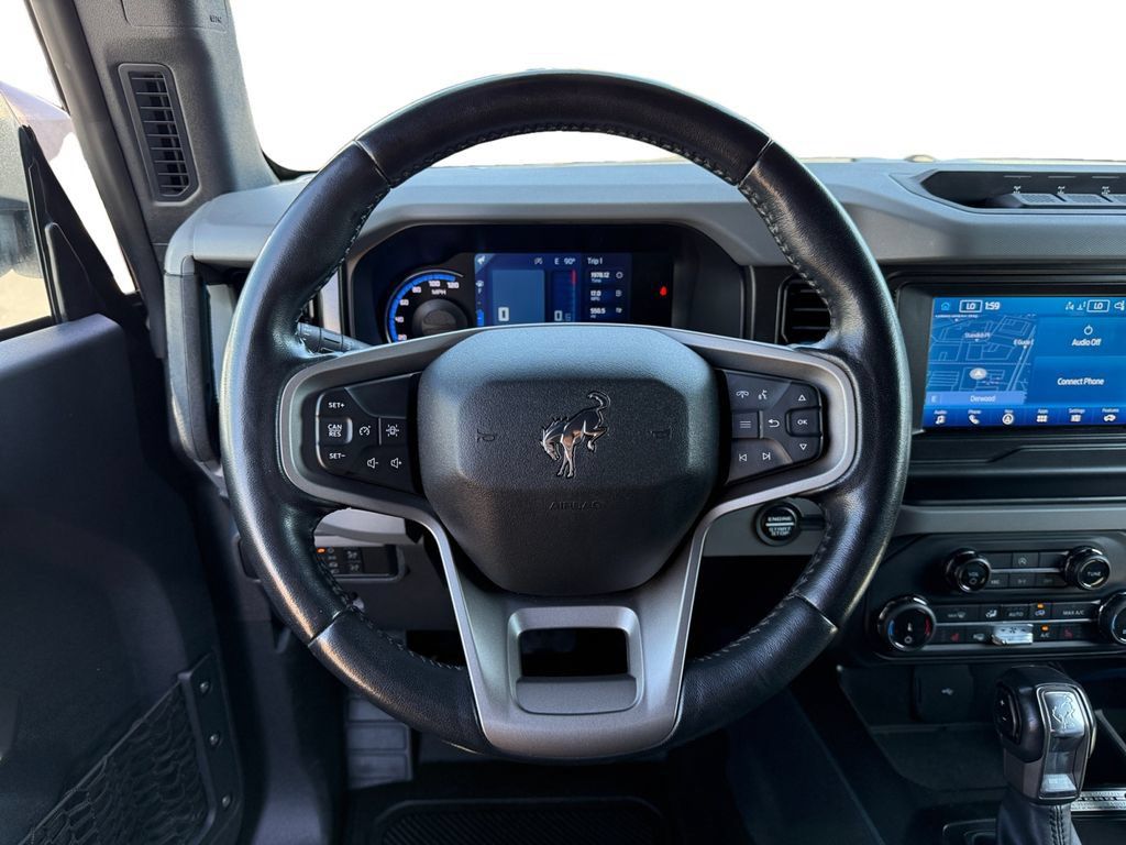Used 2022 Ford Bronco Black Diamond w/ Sasquatch Package AWD/4WD image 12