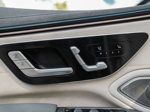 Used 2022 Mercedes-Benz EQS 450+ Sedan image 55