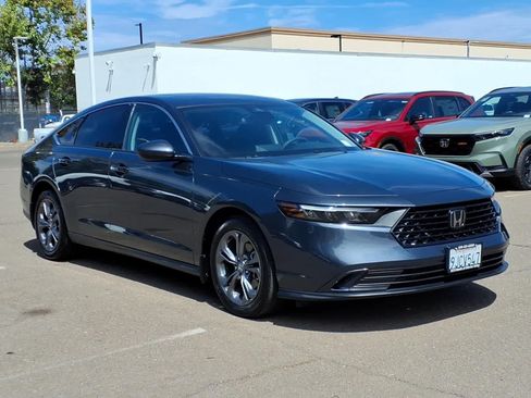 Used 2023 Honda Accord EX image 3