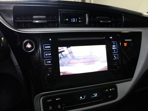 Used 2017 Toyota Corolla LE FWD image 16