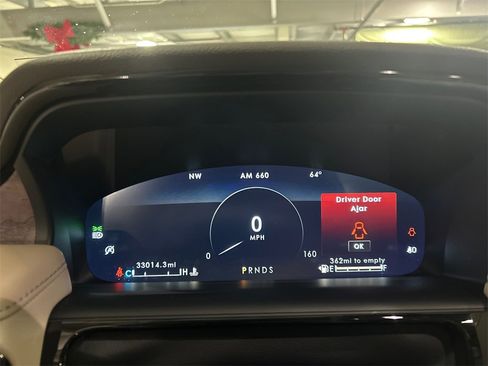 Used 2023 Lincoln Nautilus Reserve image 15