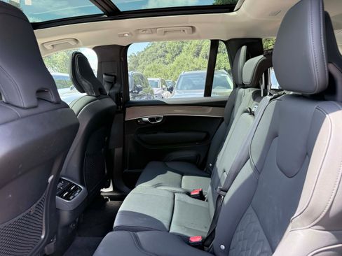 Certified 2026 Volvo XC90 B6 Plus AWD/4WD image 13