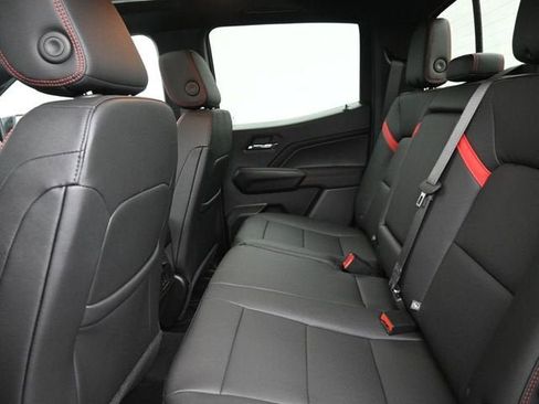 New 2026 Chevrolet Colorado Z71 w/ Technology Package image 18