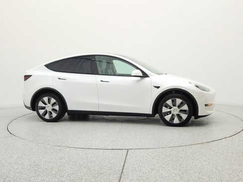 Used 2022 Tesla Model Y Long Range AWD/4WD image 4