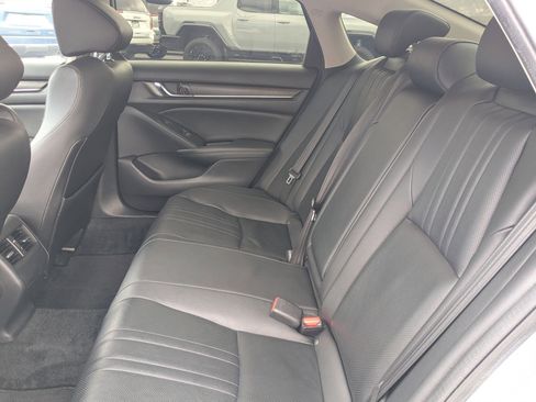 Used 2019 Honda Accord Touring image 33