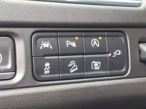 Used 2022 Chevrolet Tahoe Premier image 15