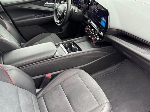 Used 2024 Chevrolet Blazer EV RS image 24