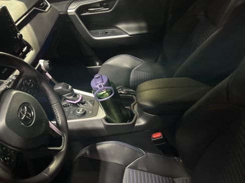 Used 2022 Toyota RAV4 XSE image 9