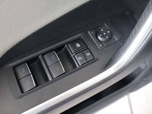 Used 2022 Toyota RAV4 Limited AWD/4WD image 12