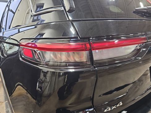 Certified 2023 Jeep Grand Cherokee Limited w/ Luxury Tech Group II image 35