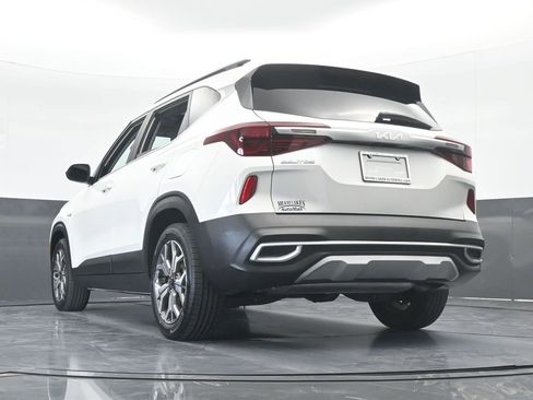 Used 2022 Kia Seltos EX image 61