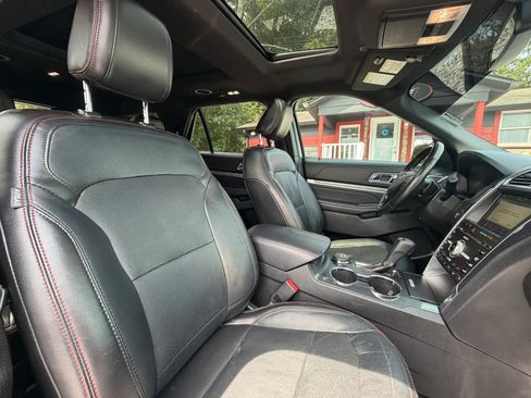 Used 2018 Ford Explorer Sport w/ Equipment Group 401A AWD/4WD image 26