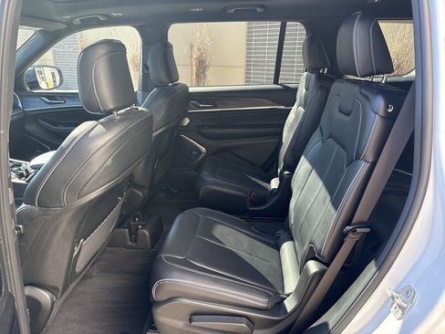 Used 2022 Jeep Grand Cherokee L Overland image 31