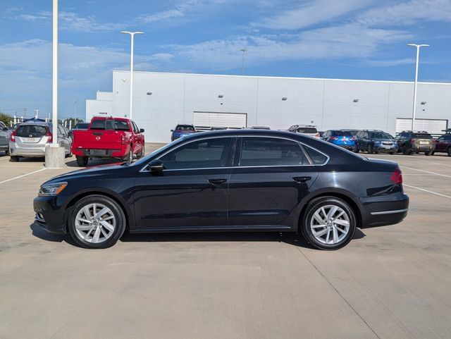 Used 2018 Volkswagen Passat 2.0T SE FWD image 3