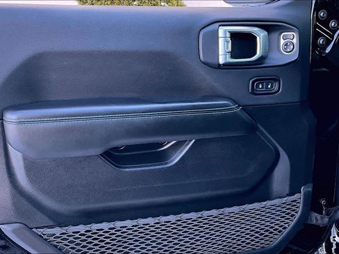 Used 2024 Jeep Wrangler Unlimited Rubicon 4xe image 22