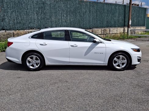 Used 2023 Chevrolet Malibu LS w/ Driver Confidence Package FWD image 7