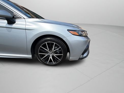 Used 2023 Toyota Camry SE FWD image 31