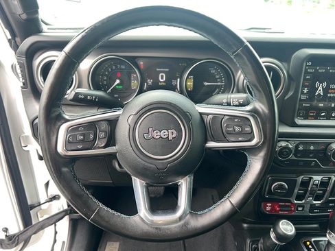Used 2021 Jeep Wrangler Unlimited Rubicon 4xe w/ Cold Weather Group AWD/4WD image 16