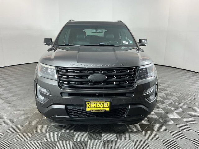 Used 2016 Ford Explorer Sport w/ Equipment Group 401A AWD/4WD image 2