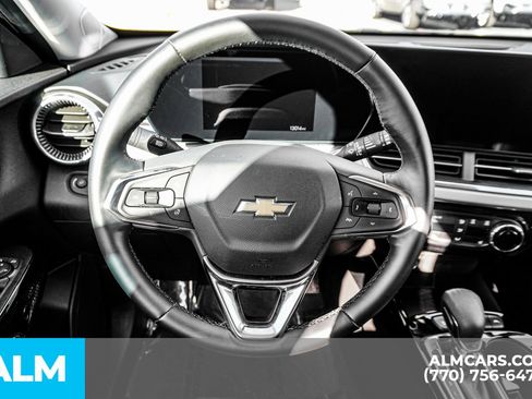 Used 2025 Chevrolet Trax LT w/ LT Convenience Package image 30