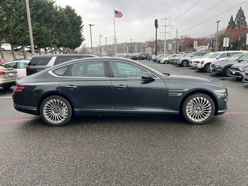 Used 2024 Genesis G80 image 4