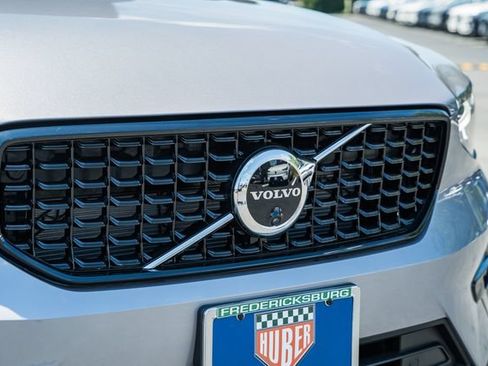 New 2026 Volvo XC40 B5 Plus w/ Climate Package AWD/4WD image 12