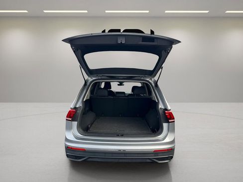 Used 2022 Volkswagen Tiguan SE image 31