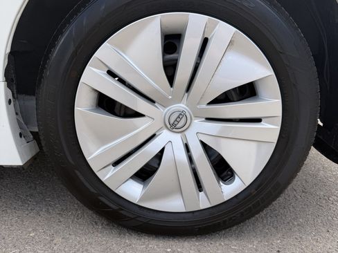 Used 2024 Nissan Leaf S FWD image 25