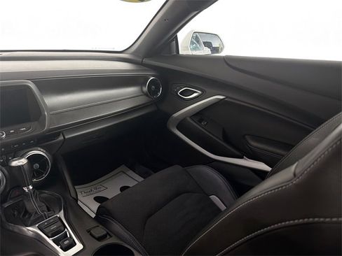 Used 2020 Chevrolet Camaro SS image 19