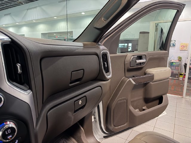 Used 2021 GMC Sierra 1500 SLT w/ SLT Convenience Package AWD/4WD image 23