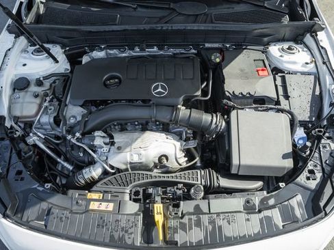 Used 2022 Mercedes-Benz GLB 250 4MATIC image 20