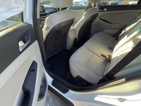 Used 2019 Hyundai Tucson SE image 10