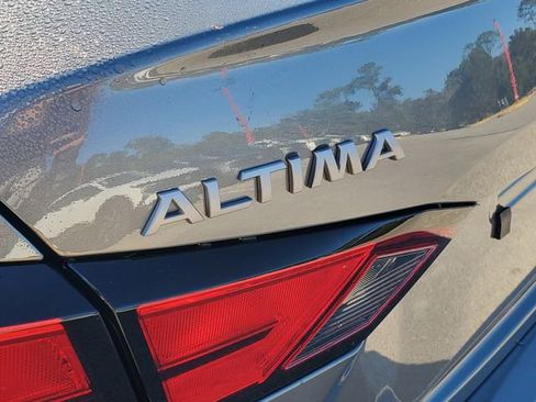 Certified 2025 Nissan Altima 2.5 SL FWD image 10