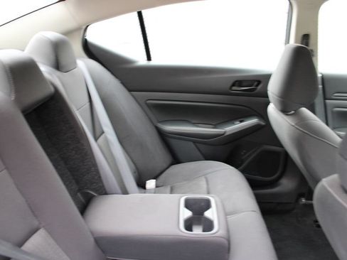 Used 2025 Nissan Altima 2.5 SV FWD image 23