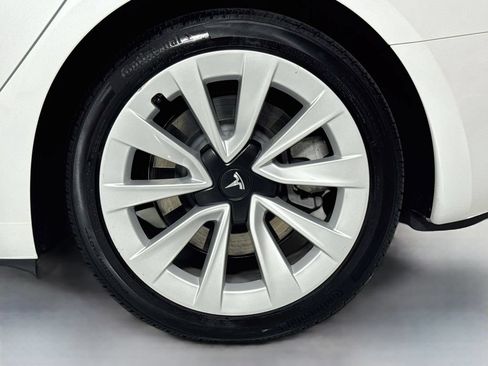 Used 2023 Tesla Model 3 Standard Range RWD image 9