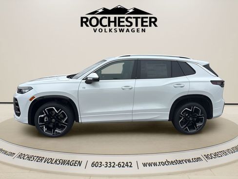 New 2026 Volkswagen Tiguan SEL R-Line AWD/4WD image 3