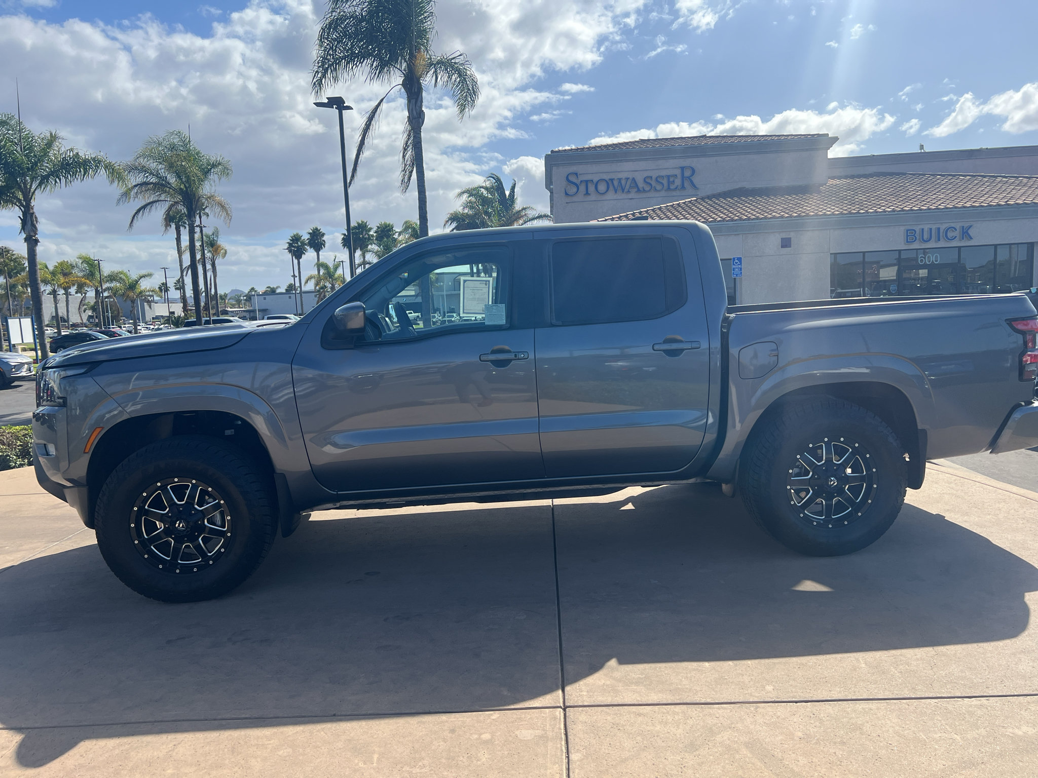 Used 2024 Nissan Frontier SV w/ SV Convenience Package RWD image 9