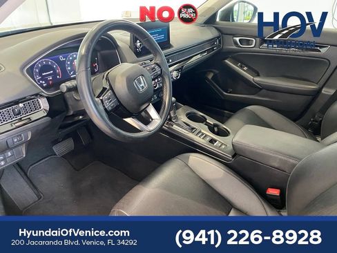 Used 2024 Honda Civic Touring image 10