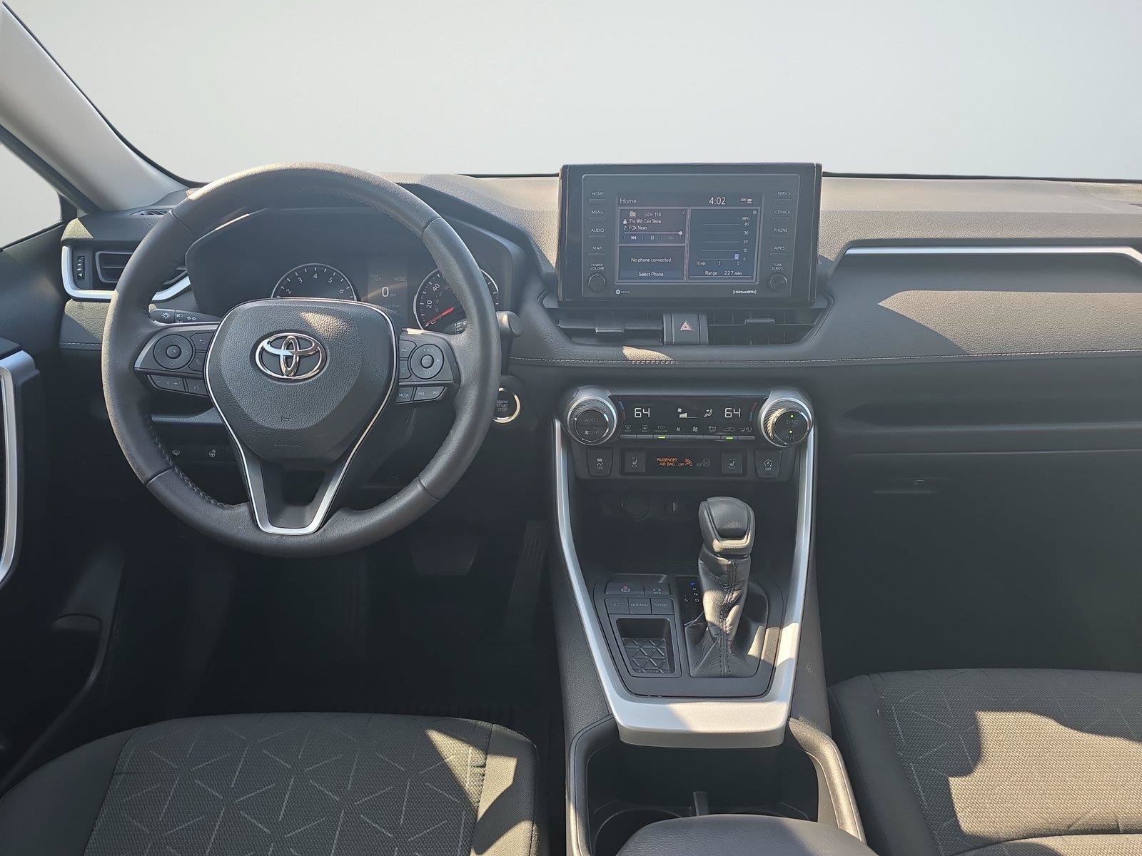 Used 2022 Toyota RAV4 XLE w/ XLE Grade Weather Package FWD image 9