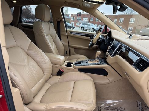 Used 2017 Porsche Macan S image 40