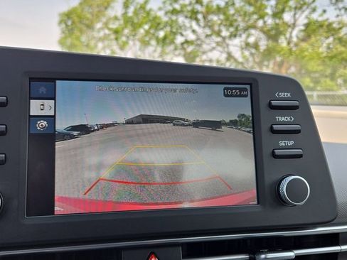 Certified 2025 Hyundai Elantra Sport FWD image 12