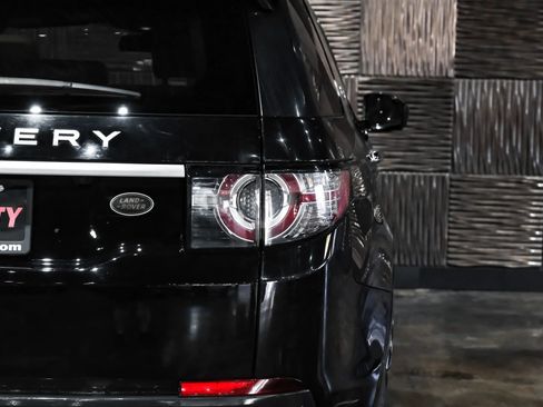 Used 2017 Land Rover Discovery Sport HSE Luxury image 44