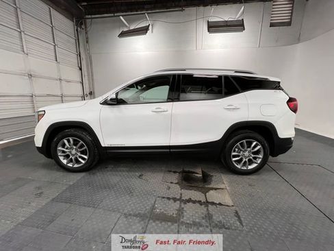 Used 2022 GMC Terrain SLT image 5
