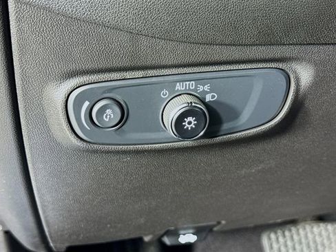 Used 2024 Chevrolet Equinox LT image 10